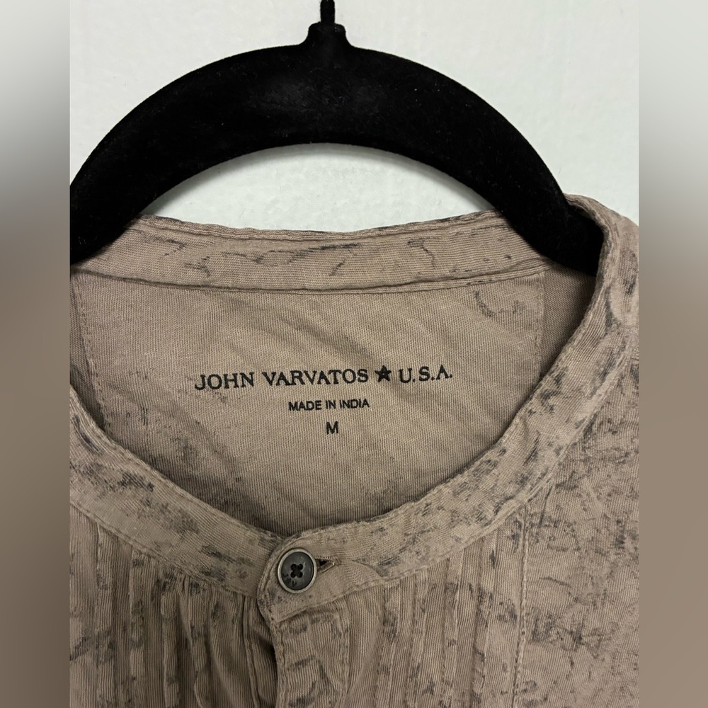 John Varvatos Crinkled Pleated Shirt Size medium New - Picture 3 of 7